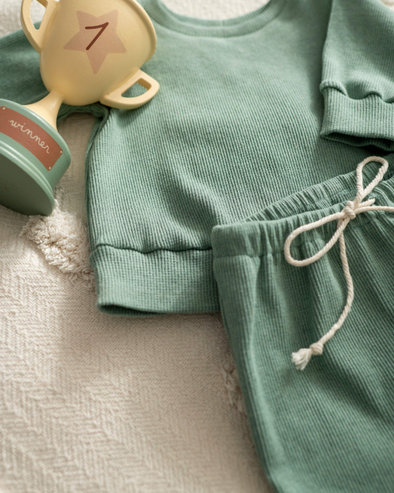 Compleu din jersey reiat verde turcuaz deschis cu pantaloni si bluza cu maneca lunga [2]