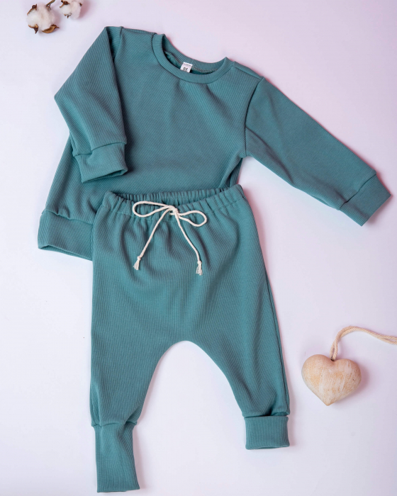 Compleu din jersey reiat verde turcuaz inchis cu pantaloni si bluza cu maneca lunga [3]