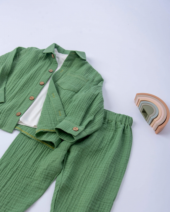 Compleu din muselina verde olive cu camasa, pantaloni si tricou din bumbac [4]