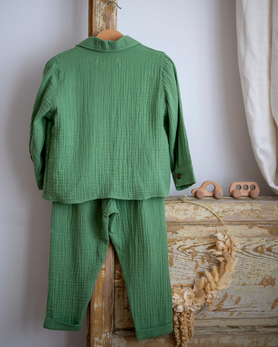 Compleu din muselina verde olive cu camasa, pantaloni si tricou din bumbac [6]