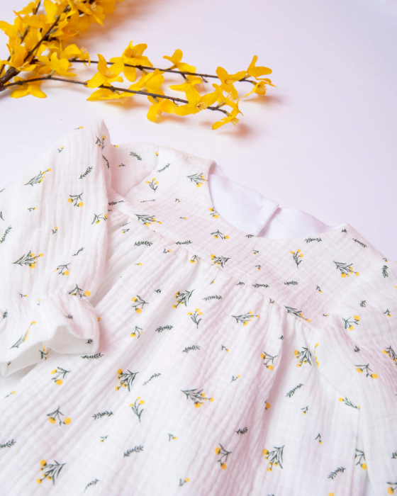Rochie din muselina cu imprimeu floricele mici galbene si frunze [6]