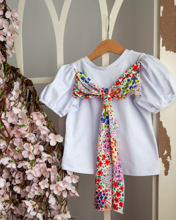 Tricou din jersey de bumbac, cu funda din vascoza, ampla la spate, cu imprimeu floral vesel [3]