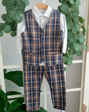 Baieti - Compleu din in cu vesta si pantaloni in carouri bleumarin cu crem si camasa alba