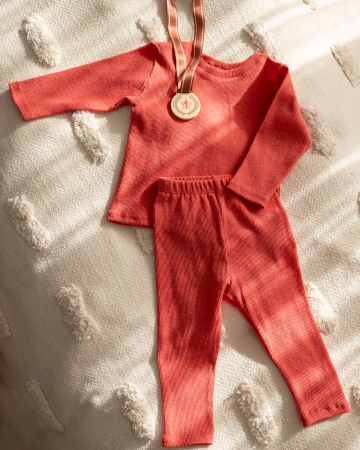 Compleuri - Compleu din jersey reiat roz corai cu colanti si bluza cu maneca lunga