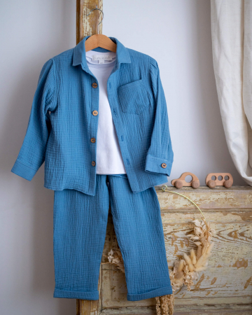 Camasi si bluze - Compleu din muselina albastru indigo cu camasa, pantaloni si tricou din bumbac