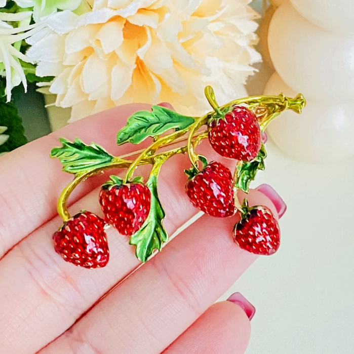 Brosa Capsuni, Brosa Dama Femei [4]