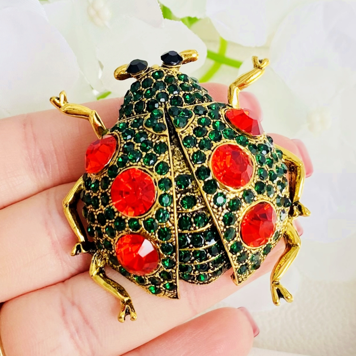 Brosa Buburuza Cristale Verzi, Brosa Dama Femei [2]