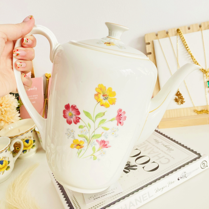 Ceainic Portelan Vintage Bavaria - Flori, Decoratiuni Vintage [1]