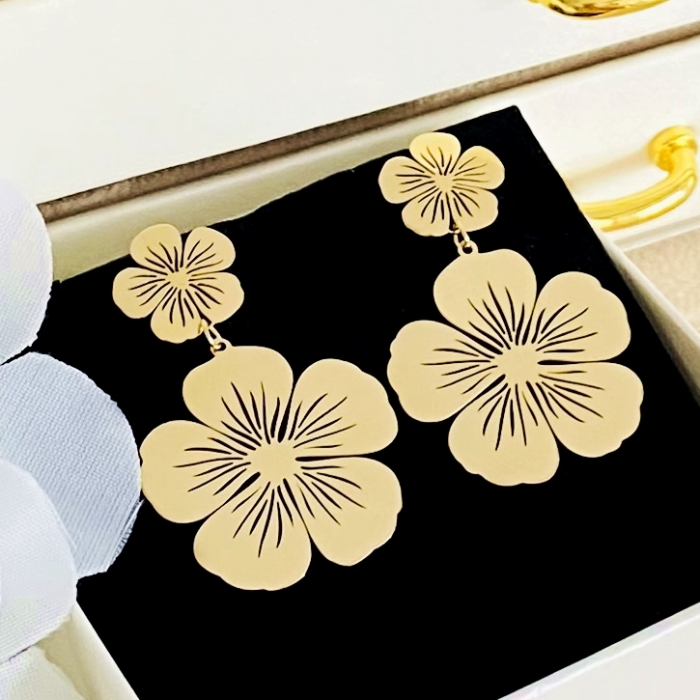 Cercei Floare Aurie - Otel Inoxidabil, Cercei Surub, Cercei Dama, Bijuterii Inox [2]