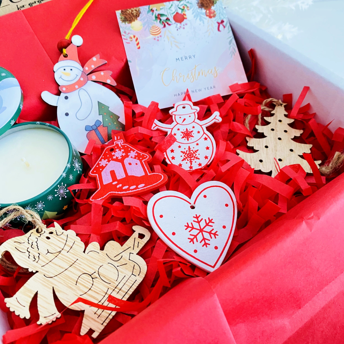 Gift Box Lumanare Parfumata Om Zapada Verde, Gift Box pentru femei, Seturi Cadou Secret Santa [3]