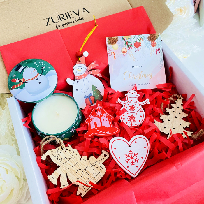 Gift Box Lumanare Parfumata Om Zapada Verde, Gift Box pentru femei, Seturi Cadou Secret Santa [9]