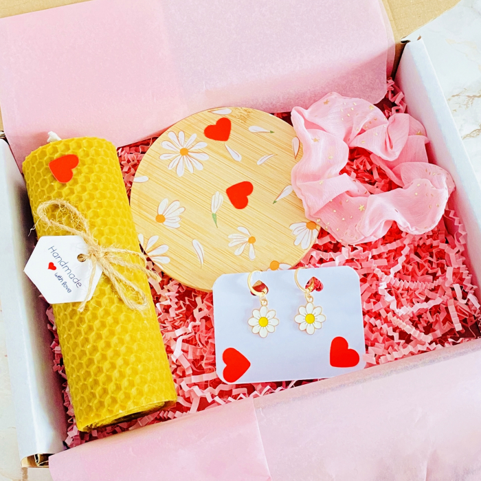 Set Cadou Lumanare & Cercei Margarete Albe, Gift Box pentru femei, Seturi Cadou [2]
