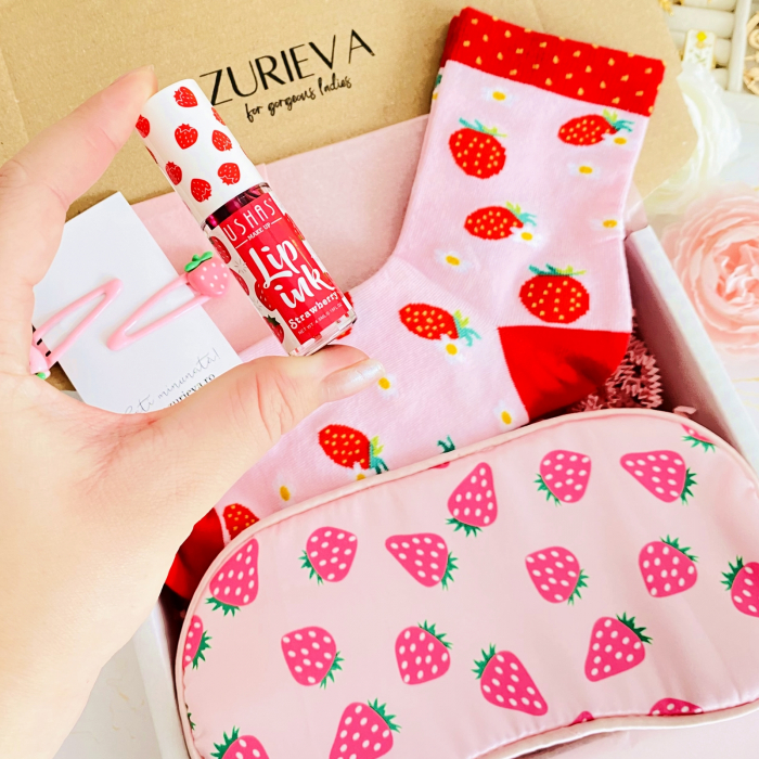 Gift Box Capsuni & Lip Ink, Gift Box pentru femei, Seturi Cadou [3]