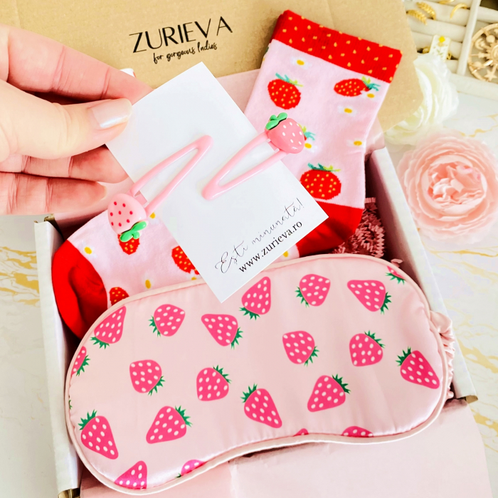 Gift Box Capsuni & Lip Ink, Gift Box pentru femei, Seturi Cadou [4]