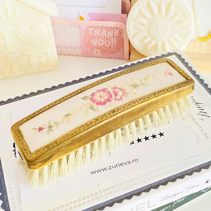 Perie Vintage - Broderie Flori, Decoratiuni Vintage [1]