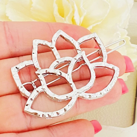 ACCESORII PAR - Agrafa Par Floare Argintie, Martisoare Martie