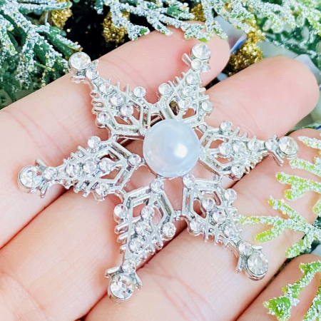 BROSE - Brosa Fulg Nea Cristale Argintii & Perla, Brose Craciun, Brosa Statement, Brose Femei