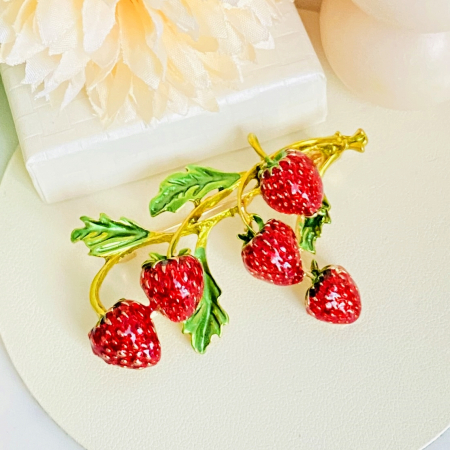 Brosa Capsuni, Brosa Dama Femei [2]