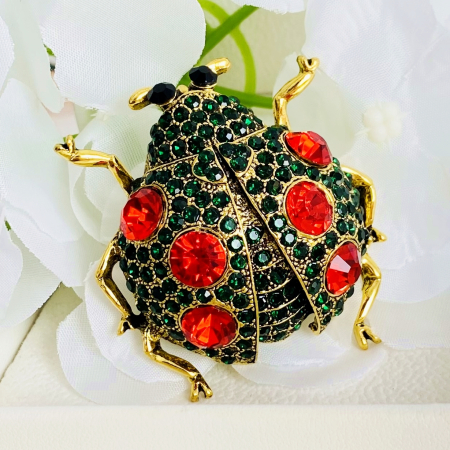 Brosa Buburuza Cristale Verzi, Brosa Dama Femei [2]