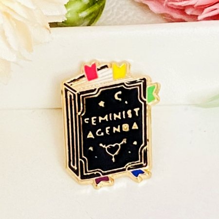 BIJUTERII - Brosa Pin Agenda Feminista, Brosa Dama Femei