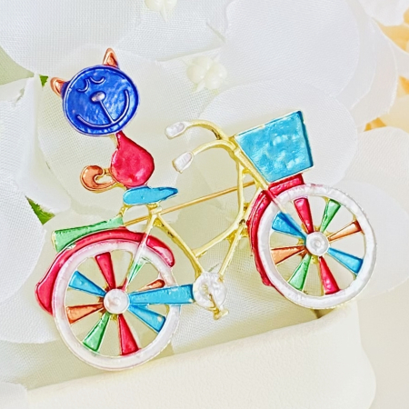 Brosa Pisica pe Bicicleta, Brose Dama, Brose Elegante [1]