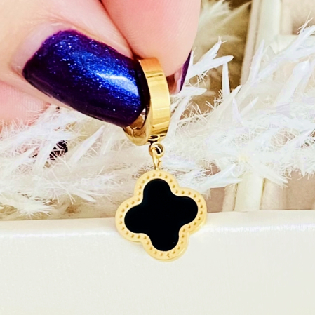 BIJUTERII OTEL INOXIDABIL - Cercei Trifoi Negru - Otel Inoxidabil, Cercei Surub, Cercei Dama, Bijuterii Inox