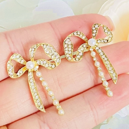 Cercei cu Surub - Cercei Fundite Perle & Cristale, Cercei Lungi Dama, Bijuterii Femei