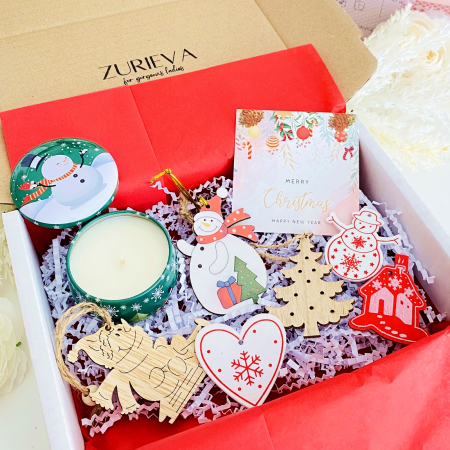 Gift Box Lumanare Parfumata Om Zapada Verde, Gift Box pentru femei, Seturi Cadou Secret Santa [6]