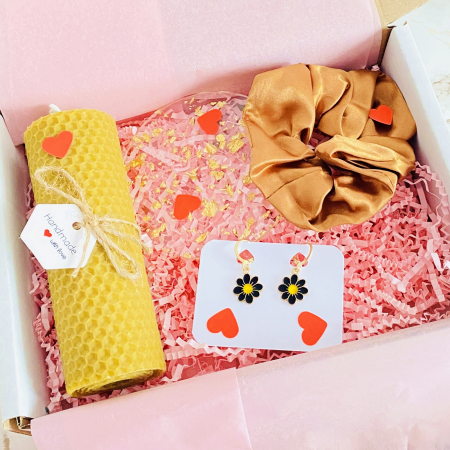 Set Cadou Lumanare & Cercei Flori Negre, Gift Box pentru femei, Seturi Cadou [1]