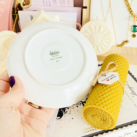 Lumanare Ceara Albine si Farfurie Portelan Vintage, Set Cadou Lumanari Handmade [4]