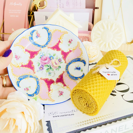 Lumanare Ceara Albine si Farfurie Portelan Vintage, Set Cadou Lumanari Handmade [4]