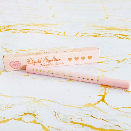 Eyeliner tip carioca negru, Tus de ochi negru [2]