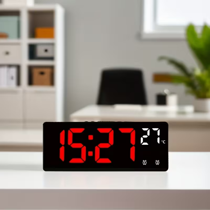 Ceas Digital LED pentru Masă sau Perete, Afișaj LED Roșu, Calendar, Termometru și Cronometru Integrate, Alarmă cu Funcție Snooze, 2 Moduri de Iluminare, Format Oră 12/24H, Dimensiuni 24 × 9 cm [3]