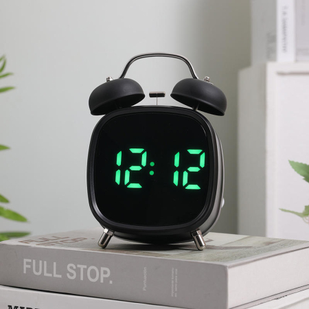 Ceas Deșteptător Digital cu Două Clopote, Afișaj LED, Alarmă Puternică, Afișare Oră, Dată și Temperatură, Funcționare Silențioasă Fără Ticăit, Carcasă ABS cu Elemente Metalice, Dimensiune 4 Inch [6]