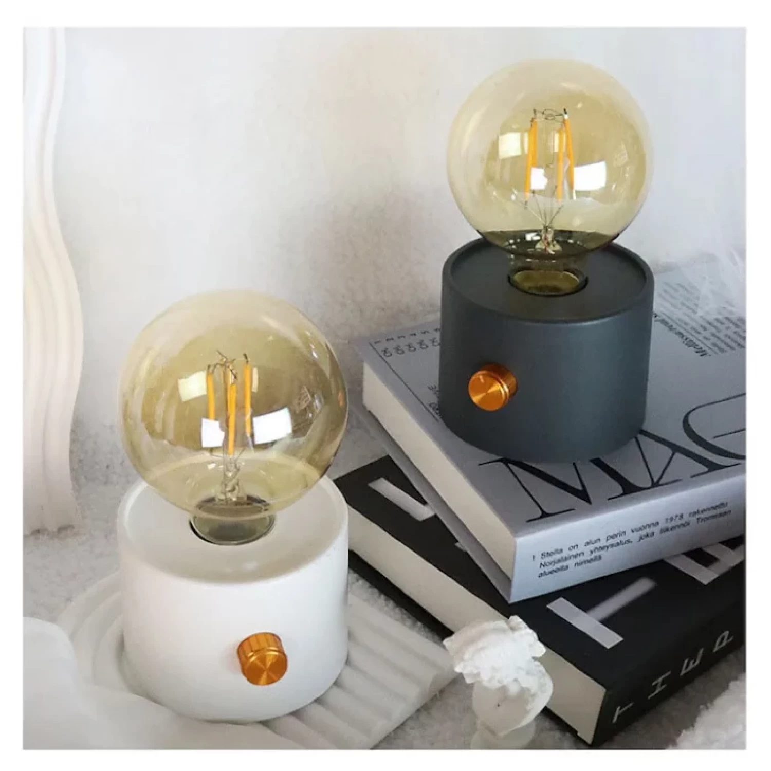Mini Veioză Decorativă Retro, LED cu Filament Vintage, Lumină Caldă, Intensitate Reglabilă, Alimentare Baterii, Gri Închis [3]