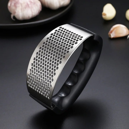Casa si Bucatarie - Presă usturoi și ghimbir manuală, din inox + PP, design ergonomic, suport anti-alunecare, dimensiuni 10.2×7.2 cm, negru