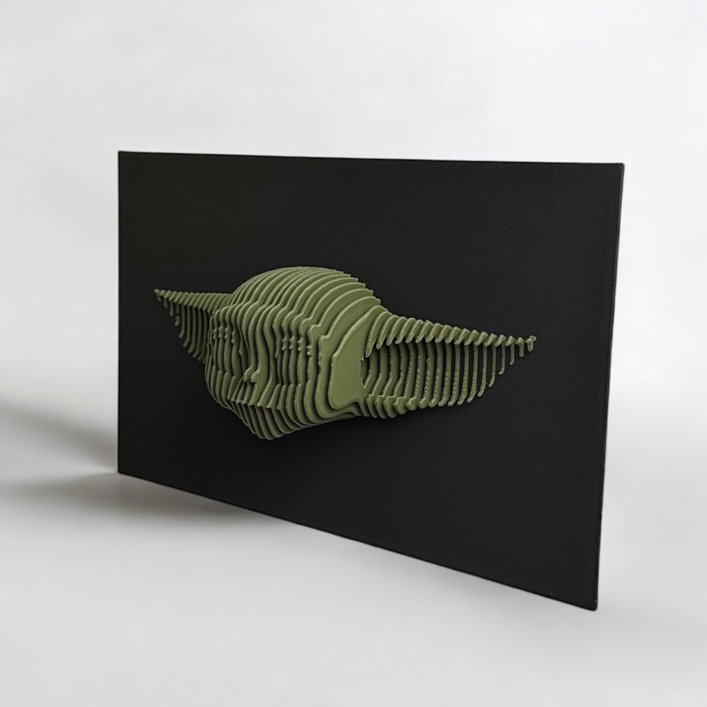 Tablou 3D in Relief Grogu (Baby Yoda) “ Sculptura Printata 3D, Baza Neagra, Contrast de Culoare, Inspirat din Star Wars [5]