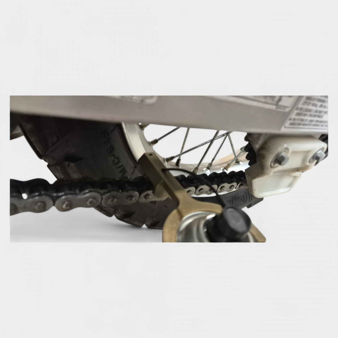 Adaptor Ungere Lant – Ungere Curată și Eficientă a Lanțului [2]