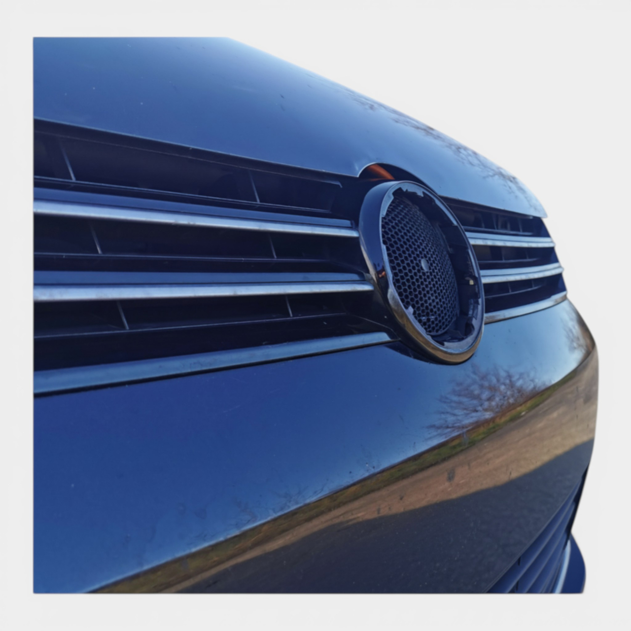 Emblemă / Siglă Custom (Logo) Grilă Față - VW Touran [3]