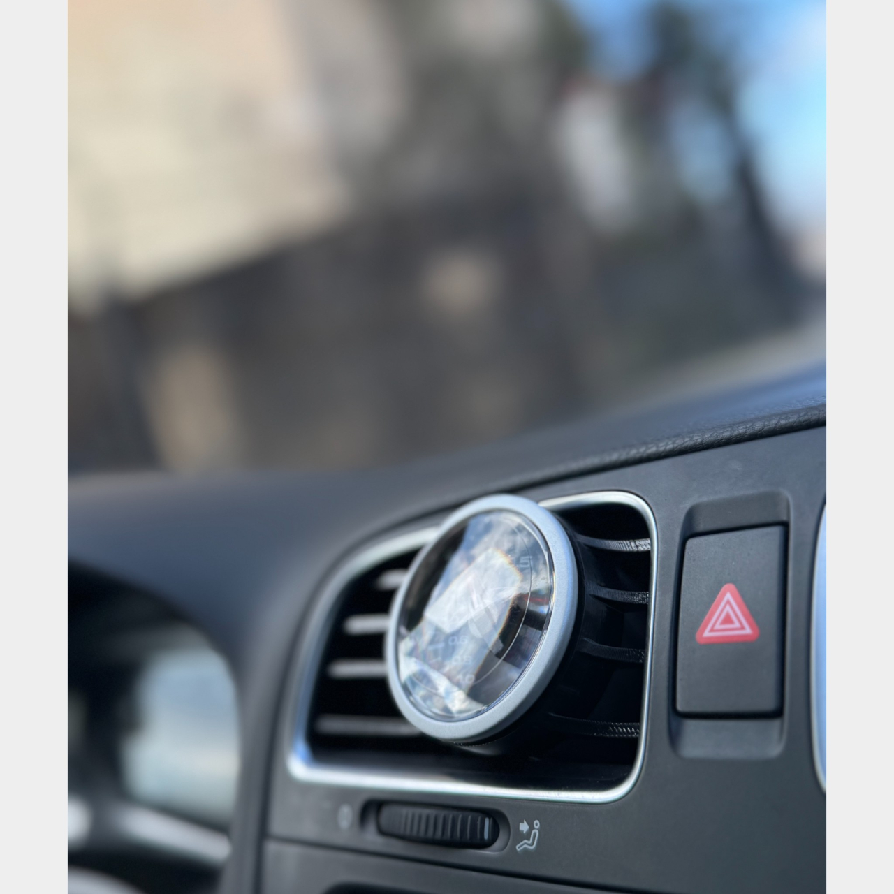 Grilă aerisire cu locaș ceas boost – VW Golf 6 [3]