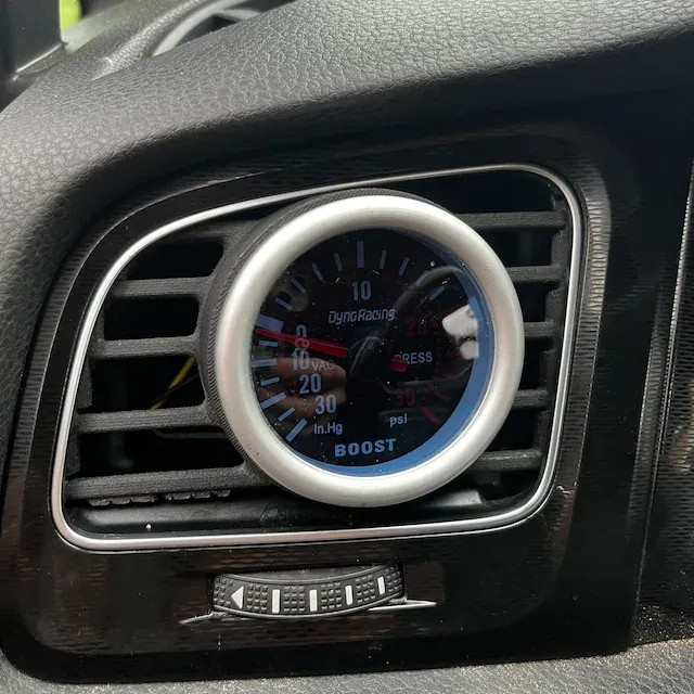 Grilă aerisire cu locaș ceas boost – VW Golf 7 [1]