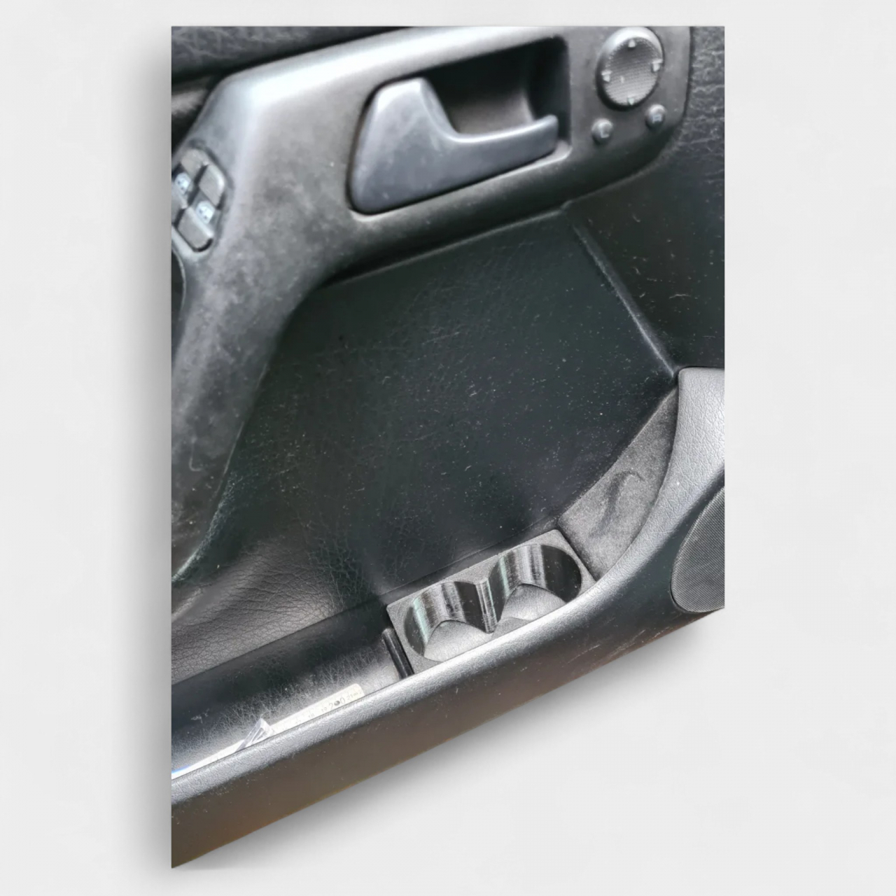 Suport de Pahare VW Golf 3 – Montaj în Ușa Față [2]