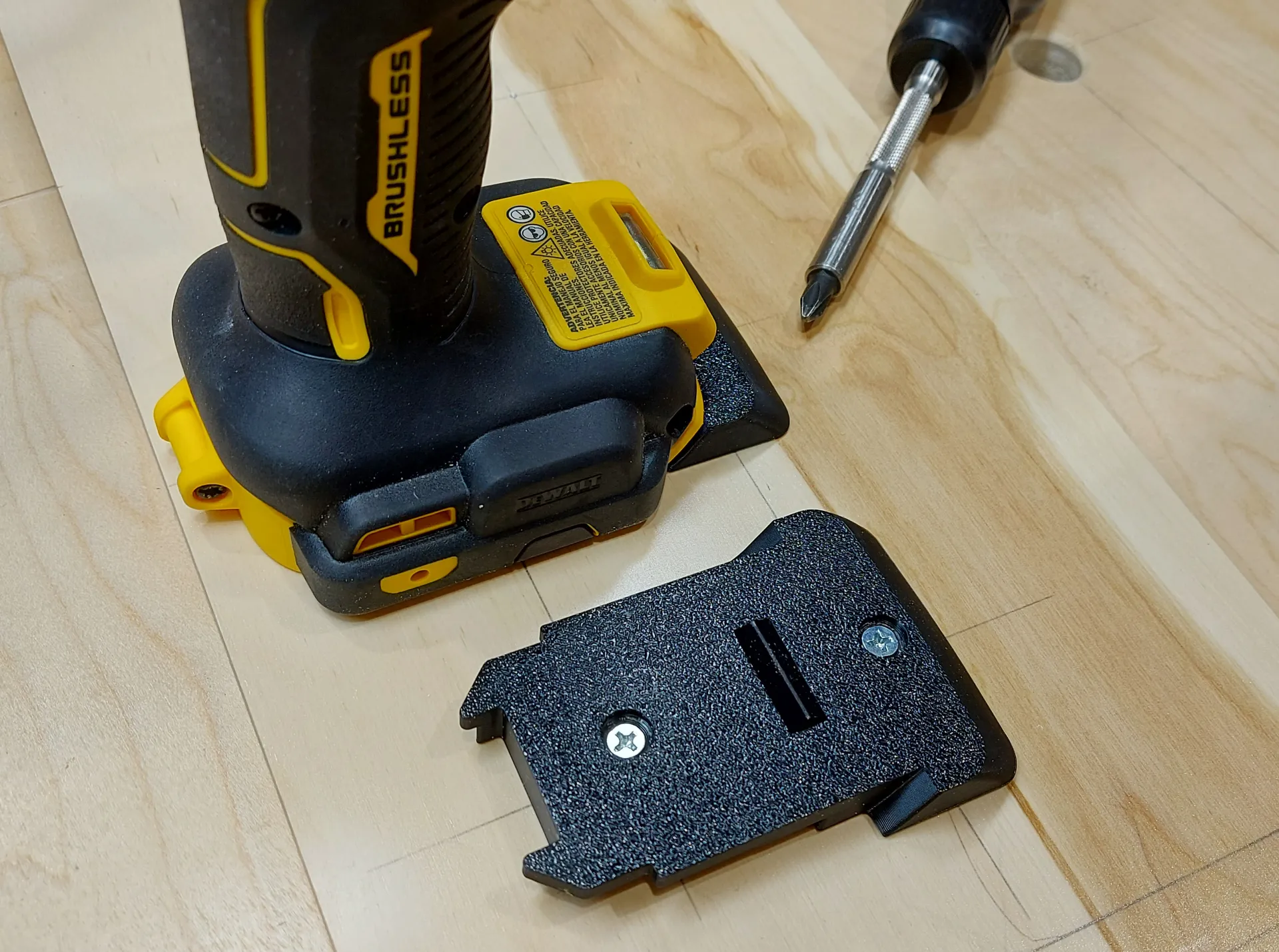 Suport pentru scule DEWALT 20V [2]