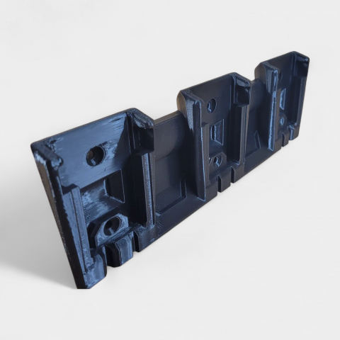 Suport de perete pentru 3 acumulatori Milwaukee M18 [1]