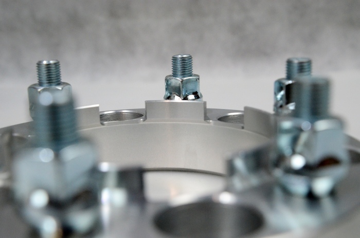 Flanșă distanțier roată cu inel centrare decupat 30 mm 6x139.7 Nissan Patrol [4]