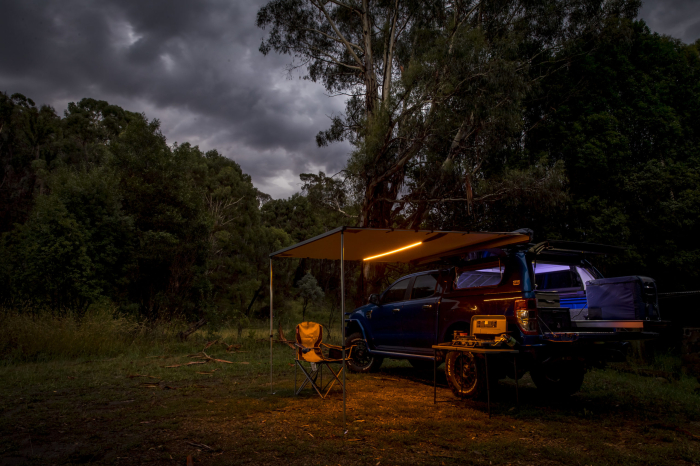 Marchiză auto ARB Touring 2x2.5 m cu husă PVC și iluminare LED [3]