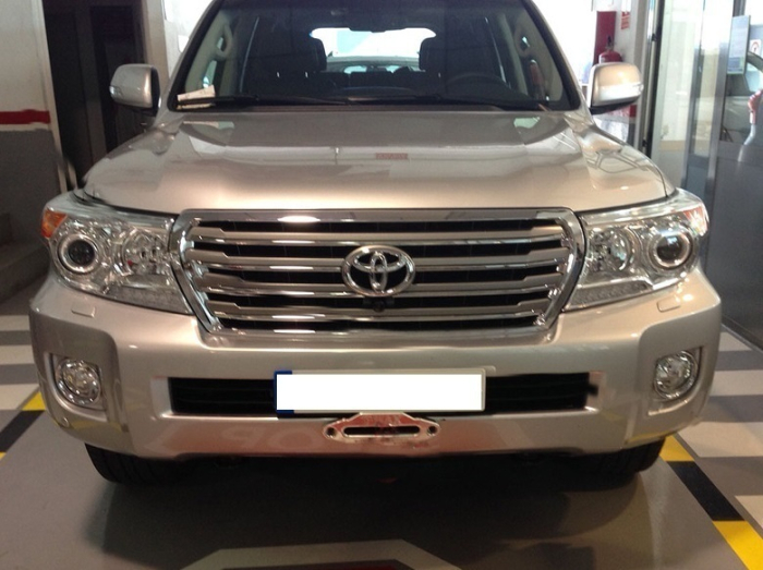 Placă troliu dedicată Toyota Land Cruiser J200 [2]