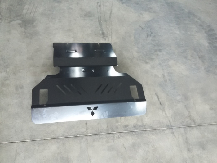 Scut motor și radiator Mitsubishi Pajero 3 (V60, V70) 1999-2007 - Oțel 2.5 mm [11]