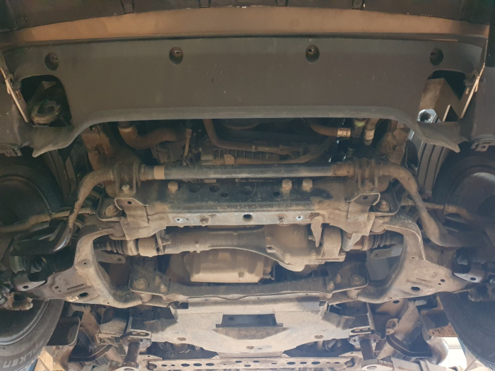 Scut radiator Nissan Navara NP300 dupa 2015 2015-2021 - Oțel 2 mm [4]