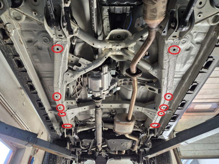 Scut reductor/cutie transfer Suzuki Jimny - model cu 5 uși 2018-2026 - Oțel 2.5 mm [4]